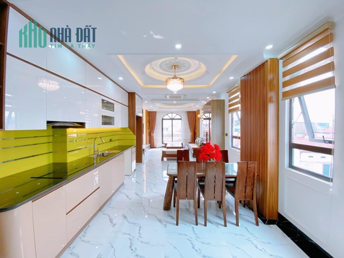 VIỆT HƯNG – LONG BIÊN ; NGÕ THÔNG - NHÀ ĐẸP - THANG MÁY-  Ô TÔ 7 CHỖ VÀO NHÀ- KINH DOANH SINH LỜI