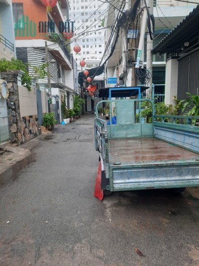 Nhà HXT đậu cửa Trịnh Đình Trọng 56m2 2T 2PN bk 500m tiện ích bao quanh giá chỉ 5tỷxx