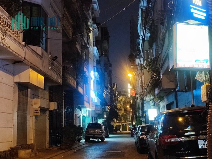Cần bán 101m2 mặt ngõ 80 Trung Kính to MT6m, ô tô tránh, vỉa hè, 25 tỷ, VP