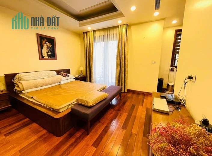 Nợ Bank bán gấp Biệt thự KĐT Linh Đàm gần hồ Linh Đàm 250m2 chỉ 36.8 tỷ. LH 0989.62.6116