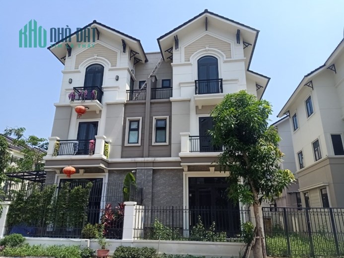 Biệt thự 135m hàng hót siêu hiếm căn áp góc gần công viên chục đường thông, sổ hồng lâu dài