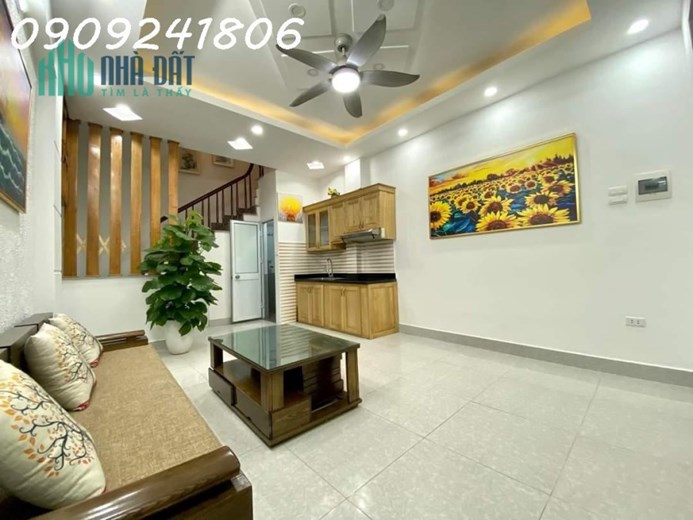 Cần bán Nhà Hoa Bằng -Ngõ nông, Nhà Đẹp 38m, 5 tầng, 4.9 Tỷ