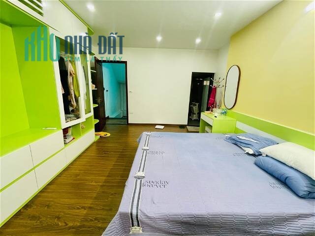 Bán nhà Đỗ Đức Dục diện tích 38m2, 5 tầng, mặt tiền 4m. Giá 5.4 tỷ ( còn thương lượng)