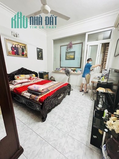BÁN GẤP NHÀ CẦU GIẤY 65M - NHỈNH 8 TỶ - Ô TÔ GẦN - NGÕ NÔNG BA GÁC - NHÀ ĐẸP - Ở NGAY
