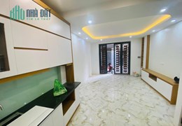 Bán nhà Lĩnh Nam 30m2 4T vị trí vip,nội thất nhập khẩu