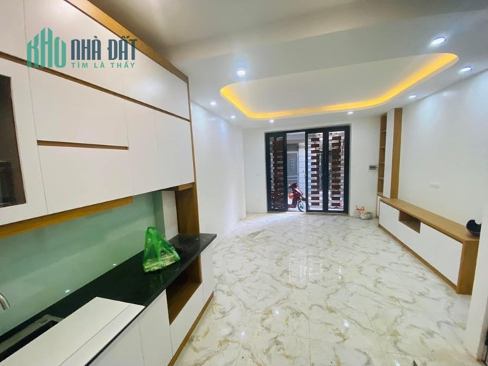 Bán nhà Lĩnh Nam 30m2 4T vị trí vip,nội thất nhập khẩu