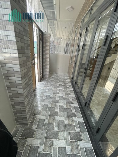 BÁN NHÀ PHỐ. PHƯỜNG VĨNH HẢI . Cách Chợ Vĩnh Hải, Đường 2/4 chỉ 950m. Cách Biển 1,8km.