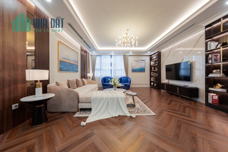Bán căn hộ chung cư cao cấp 4 ngủ, mặt phố, tòa BRG Lê Văn Lương, tiện ích 5 sao, nhận nhà ngay