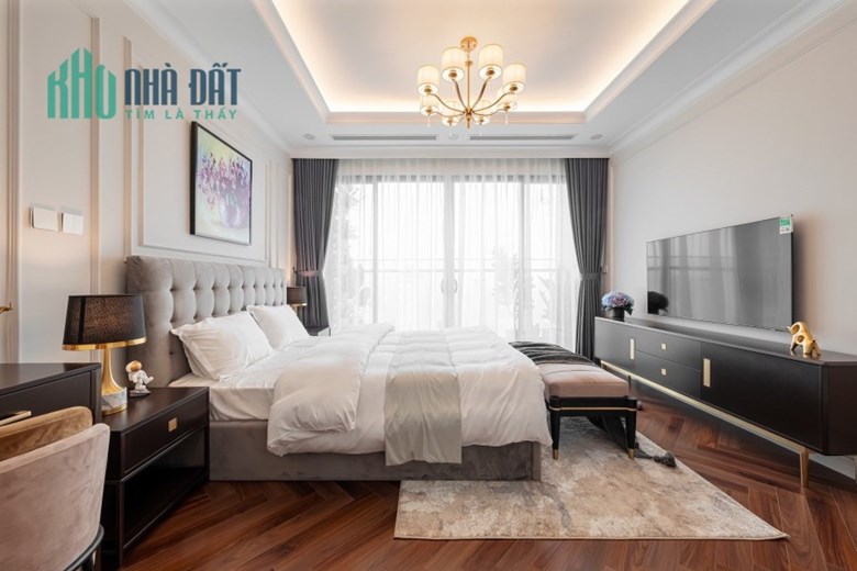 Bán căn hộ chung cư cao cấp 4 ngủ, mặt phố, tòa BRG Lê Văn Lương, tiện ích 5 sao, nhận nhà ngay