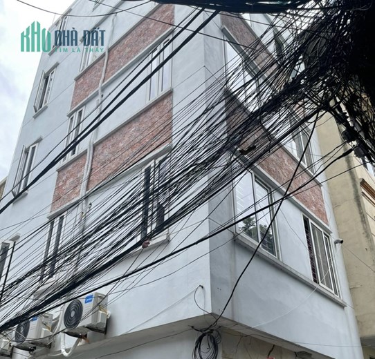 Cần cho thuê nhà 4 tầng 1 tum DT 33m tại 594 Láng - Đống Đa
