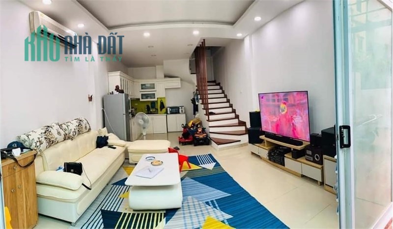 Bán nhà ngõ 381 Nguyễn Khang - thông ra Công viên Cầu Giấy
