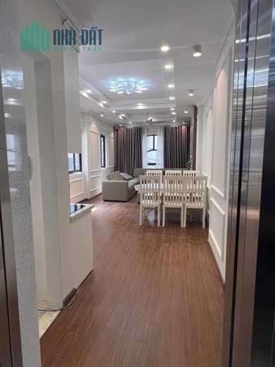 Bán căn nhà 113m2 phố Âu Cơ, Tây Hồ Gara 2 Ô tô Thang máy Kinh doanh bất chấp 14.3 Tỷ
