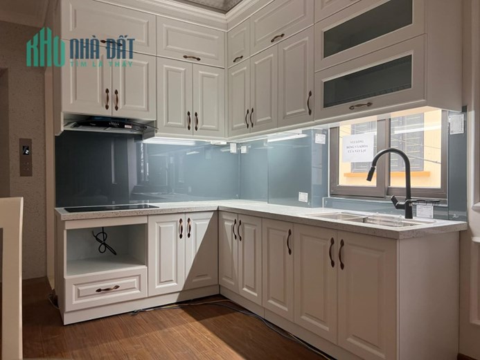 Bán căn nhà 116m2 phố Âu Cơ, Tây Hồ Gara Ô tô Thang máy Kinh doanh bất chấp 14.4 Tỷ