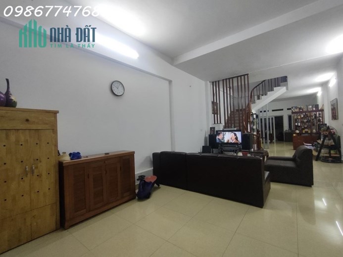 BÁN NHÀ ĐỊNH CÔNG 120 m, 4 tầng, MT 4,5 m, 9 tỷ - NHÀ ĐẸP - CHỦ TỰ XÂY -  Ô TÔ - KINH DOANH SẦM UẤT.