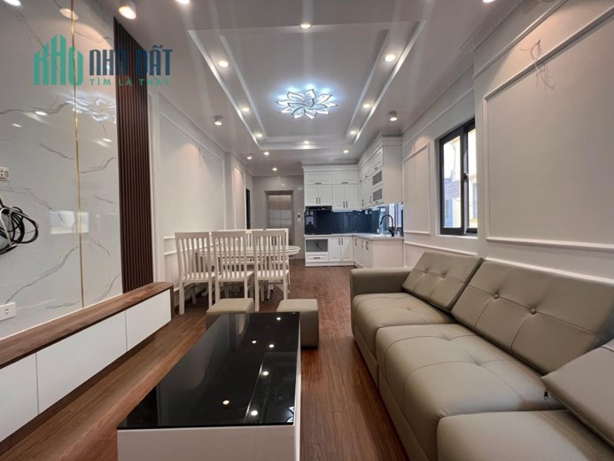 Bán căn nhà 112m2 phố Âu Cơ, Tây Hồ Gara 2 Ô tô tránh Thang máy XỊN Kinh doanh tốt 14.3 Tỷ