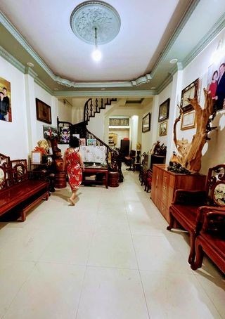 Bán căn nhà địa chỉ ngõ 96 phố Chiến Thắng, quận Hà Đông, diện tích 40m2, được bán với giá 4.6 tỷ