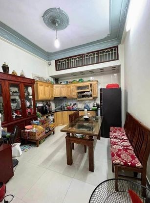 Bán căn nhà địa chỉ ngõ 96 phố Chiến Thắng, quận Hà Đông, diện tích 40m2, được bán với giá 4.6 tỷ
