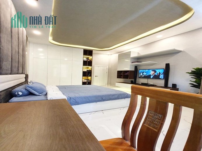HẺM XE HƠI THÔNG - THẠNH XUÂN QUẬN 12, 2 TẦNG, 2 PN, GẦN UBND PHƯỜNG, NHÀ MỚI Ở NGAY.