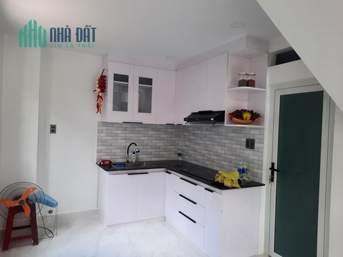 HẺM XE TẢI THÔNG TỨ HƯỚNG  - NGAY ĐẦM SEN, NHÀ THI ĐẤU LÃNH BINH THĂNG - 80M2 NHỈNH 9TỶ