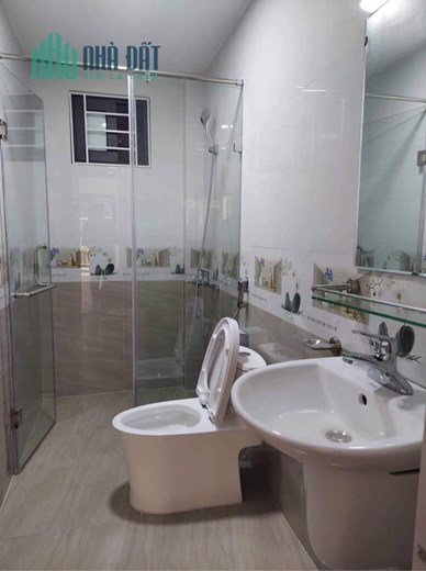 BÁN NHÀ TRẦN CUNG-NGÕ THÔNG - NHÀ ĐẸP Ở NGAY  56M 5TẦNG 5,1 TỶ