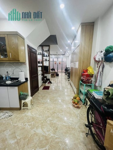 BÁN NHÀ HOÀNG HOA THÁM – GẦN PHỐ -NHÀ ĐẸP-Ở NGAY  – NHIỀU TIỆN ÍCH 62X 5T 9.8TỶ