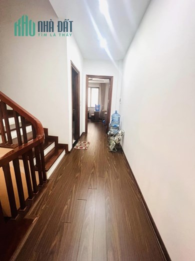 BÁN NHÀ HOÀNG HOA THÁM – GẦN PHỐ -NHÀ ĐẸP-Ở NGAY  – NHIỀU TIỆN ÍCH 62X 5T 9.8TỶ