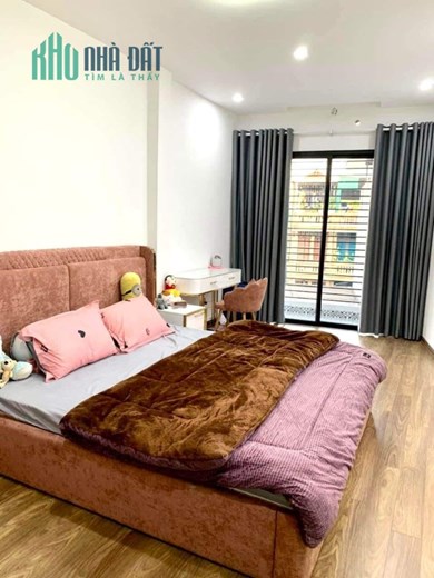 BÁN NHÀ ĐÊ LA THÀNH 35M NỘI THẤT ĐẸP NHỈNH 4TY FULL NỘI THẤT