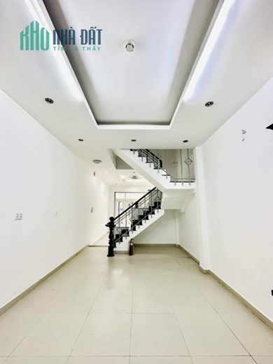 Bán nhà hxh tránh thông 4 tầng btct sát quận 10 sổ vuông đẹp nhỉnh 8 tỷ TL