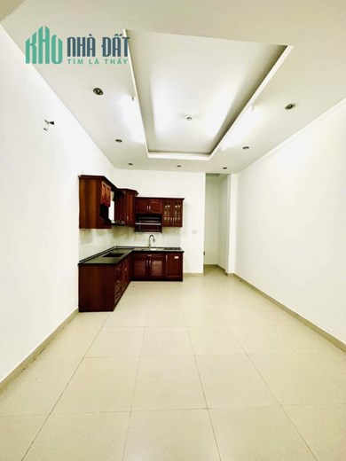 Bán nhà hxh tránh thông 4 tầng btct sát quận 10 sổ vuông đẹp nhỉnh 8 tỷ TL
