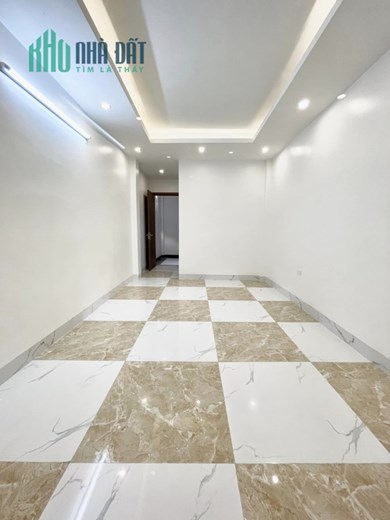 Nhà đẹp ở luôn Yên Hòa, Cầu Giấy 38m2, 5T, Ô tô cách 10m, ngõ thông, chỉ 4.7 tỷ