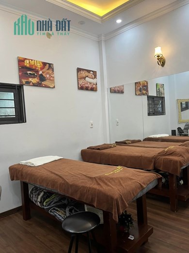 TRUNG TÂM HAI BÀ TRƯNG - NHÀ ĐẸP Ở NGAY - CÁCH MẶT PHỐ 10M  .