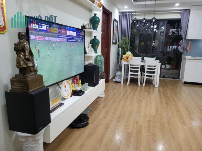 Căn góc 2 view Chung cư Central Point Trung Kính, 74m2, 2PN, 2WC, full nội thất 5*, 4.25 tỷ