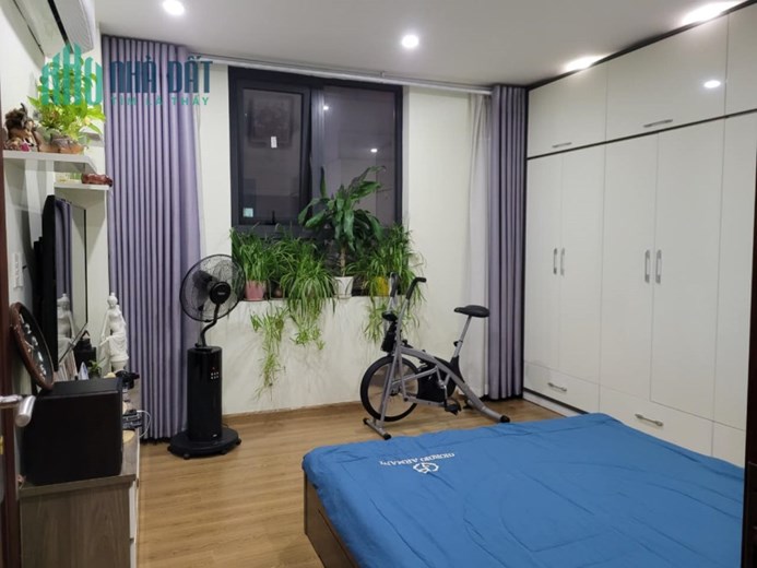 Căn góc 2 view Chung cư Central Point Trung Kính, 74m2, 2PN, 2WC, full nội thất 5*, 4.25 tỷ