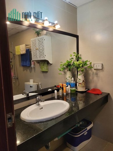 Căn góc 2 view Chung cư Central Point Trung Kính, 74m2, 2PN, 2WC, full nội thất 5*, 4.25 tỷ