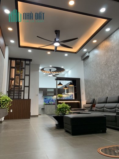 Bán nhà Nguyễn Sơn quận Tân Phú h7m 4.5 x10m x4T BTCT chit 7.5 tỷ TL
