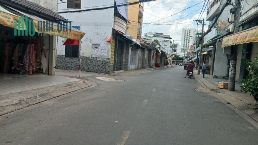 Bán nhà Nguyễn Sơn quận Tân Phú h7m 4.5 x10m x4T BTCT chit 7.5 tỷ TL