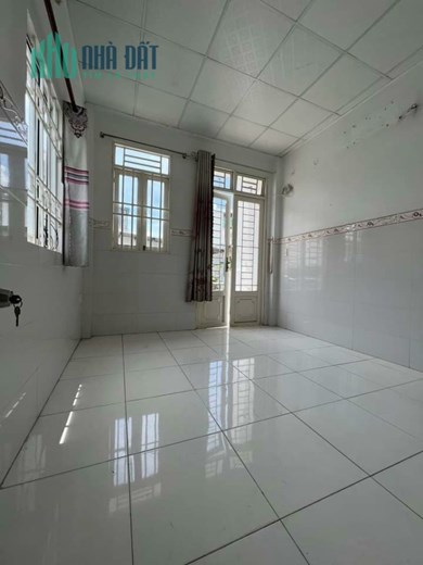 Bán Nhà Quận 4 - 40m2 - 3 Tầng - Căn Góc 2 MT thoáng - Không Quy Hoạch - Ở ngay