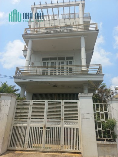 Bán nhà 5 tầng đường Trần Quốc Toản, Pleiku, Gia Lai