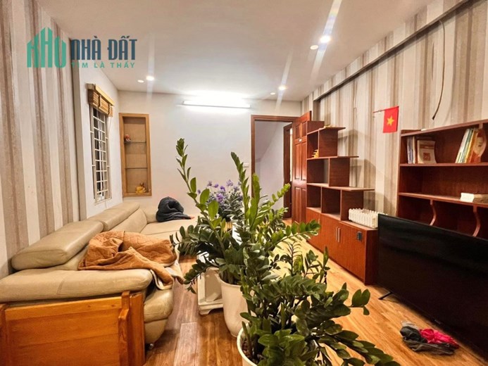 Chưa Đến 5 Tỷ Sở Hữu Ngay Ngôi Nhà Trung Tâm Quận Đống Đa, DT: 42m*6 Tầng
