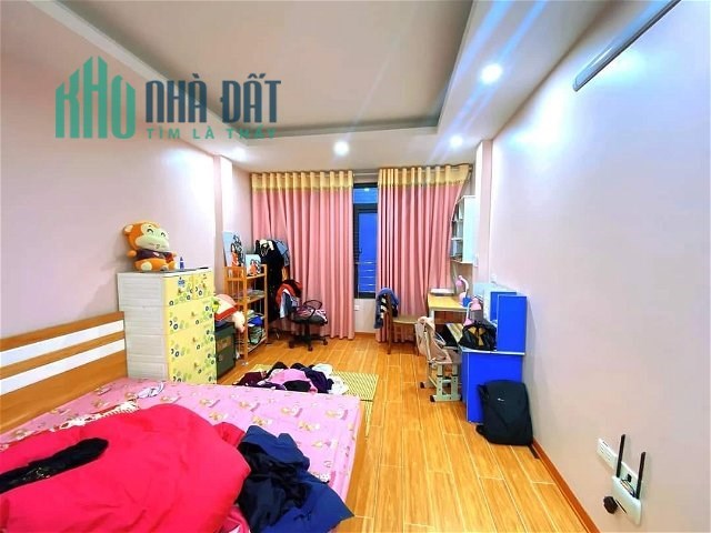 Nhà Đẹp Lê Văn Hiến 34m 4.65 tỷ 5 tầng MT 3.6m - PHÂN LÔ - NGÕ THÔNG - Ô TÔ