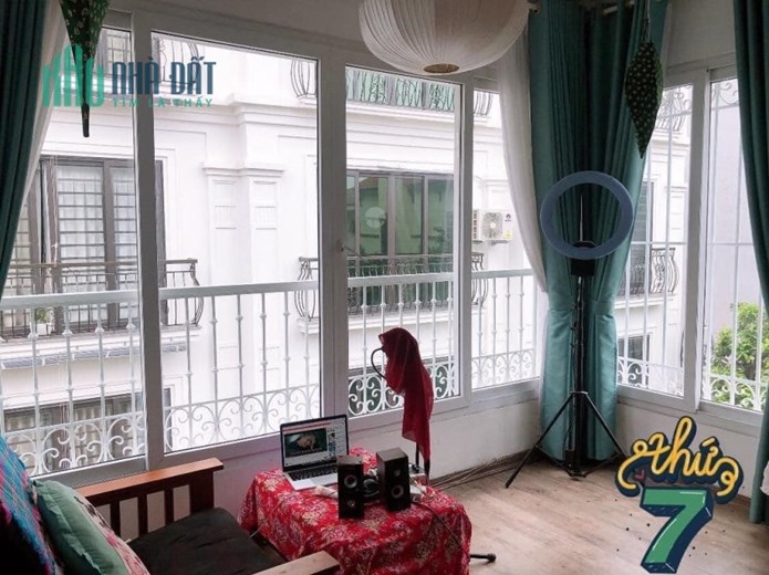 PHÂN LÔ Ô TÔ ĐỖ CỬA, TƯƠNG LAI RA MẶT ĐƯỜNG, NHÀ ĐẸP 4 TẦNG Ở NGAY.