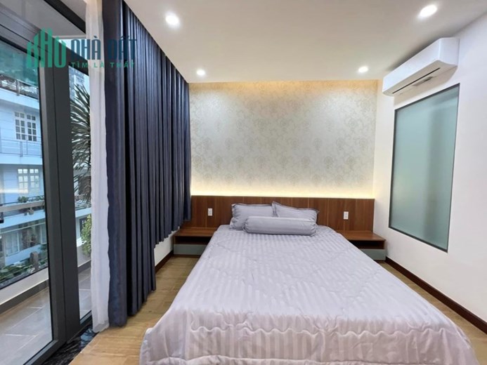 Bán nhà ngõ thông Hoàng Cầu 45m2 giá 4,7 tỷ gần hồ rất đẹp