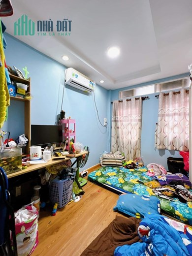 Bán NHÀ RẺ Đẹp Tôn Đản Q4 Ngang 3..m- 2 tầng có 1 tỷ Q4 cách Q1 - 100 m