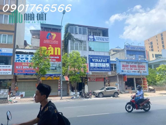 Siêu Phẩm, Mặt Phố Trường Chinh, Quận Thanh Xuân, 196m x 4T, Mt 7.5m, Giá 68 tỷ.