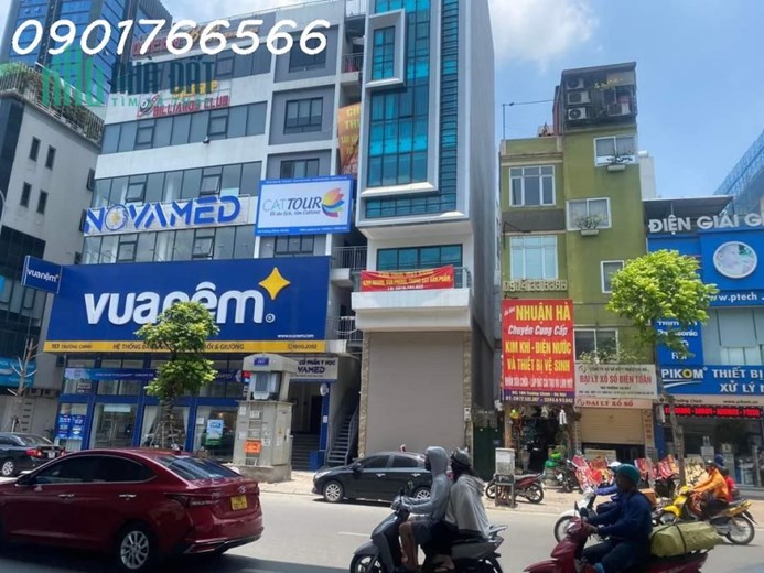 Siêu Phẩm, Mặt Phố Trường Chinh, Quận Thanh Xuân, 196m x 4T, Mt 7.5m, Giá 68 tỷ.
