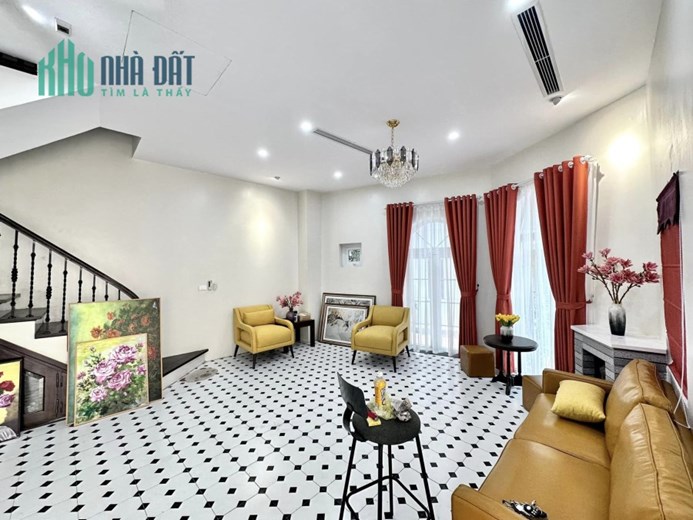 Nhà Ngõ 325 Kim Ngưu, 40m2, 4T, MT12.6m, 10.5 Tỷ, Lô Góc, Ô Tô, 0977097287