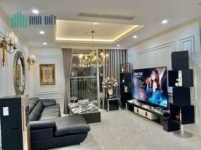 Bán căn hộ 5 phòng ngủ, P10, căn hộ siêu sang, cần bán nhanh ạ