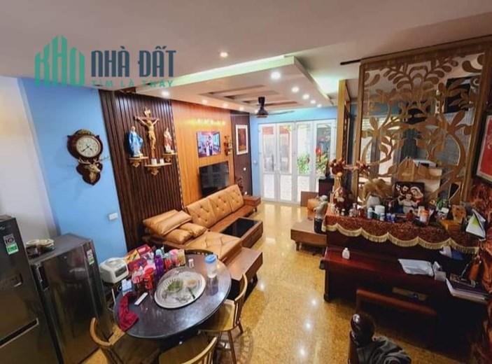 Nhà đẹp dân xây, 3 thoáng 46m x 5.5 tỷ Phạm Văn Đồng Cầu Giấy 0343564283