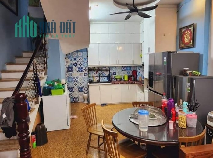 Nhà đẹp dân xây, 3 thoáng 46m x 5.5 tỷ Phạm Văn Đồng Cầu Giấy 0343564283