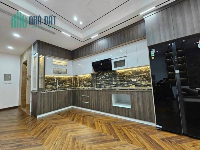 Bán Nhà Kim Ngưu – Phân Lô Ô Tô – Nở Hậu – Mặt Tiền 5.5m – 90m2*5 Tầng Thang Máy – 14 Tỷ